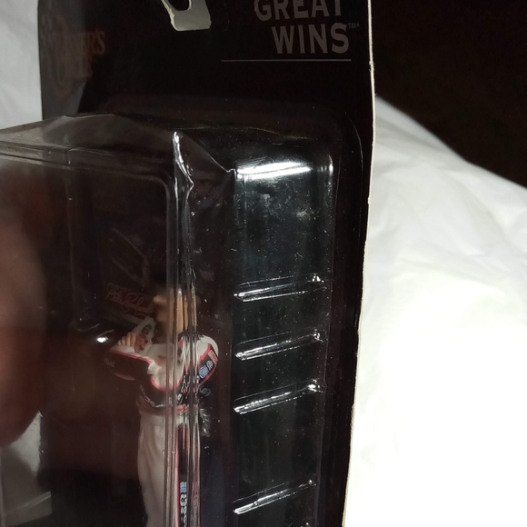 Winners Circle Great Wins Dale Earnhardt Figure 2 of 8 - Picture 6 of 14